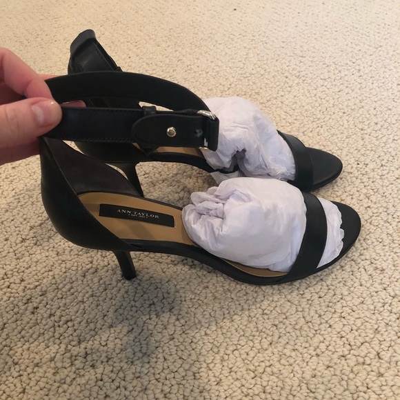 NWT Ann Taylor Heeled Sandals, size 9 - Picture 8 of 8